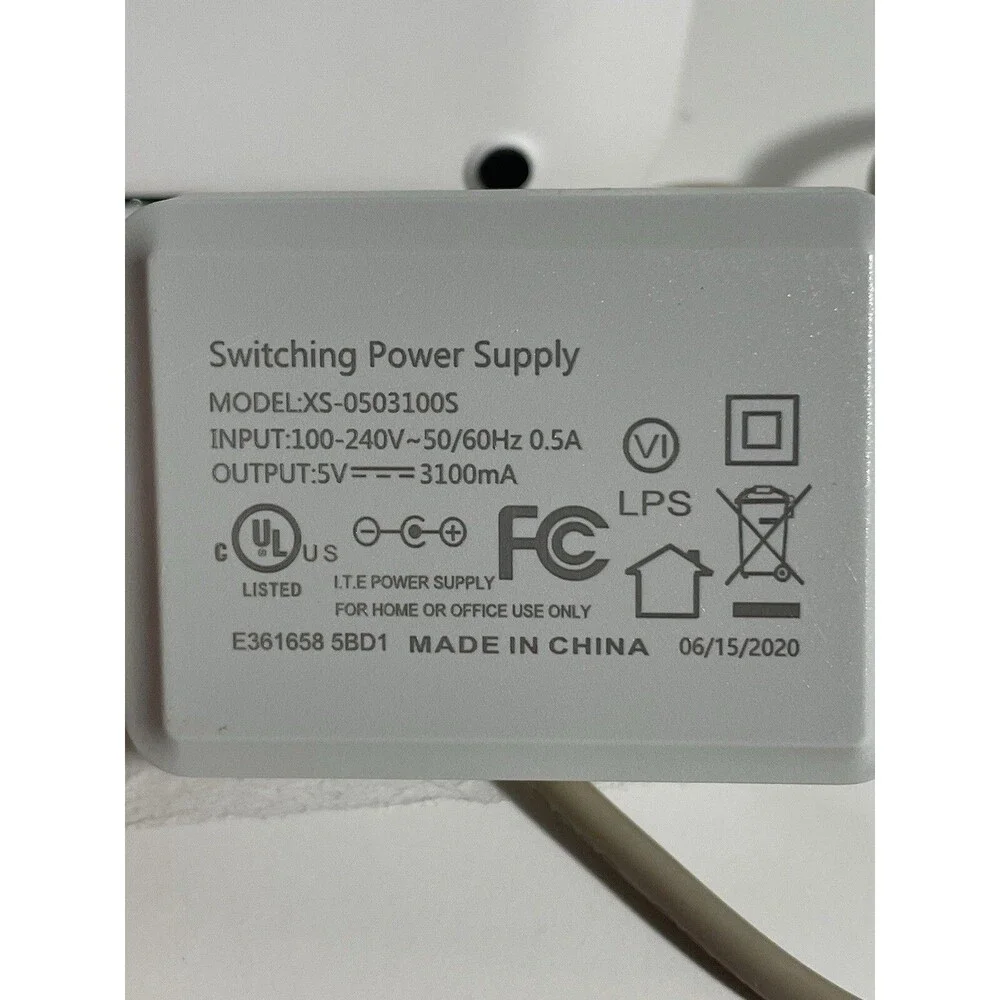 PHONESOAP 3 UV Cell Phone Sanitizer Cleaner & Dual Universal Charger White 600W